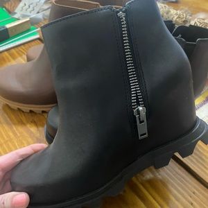 Sorel boots , worn twice size 8